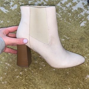 Forever 21 white suede boots with brown heel